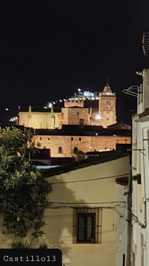 Castillo 13 Касерес Екстер'єр фото